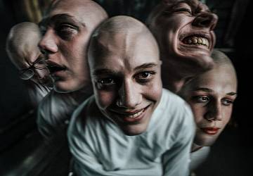 Перформанс Insane Paranoid Insane Paranoid